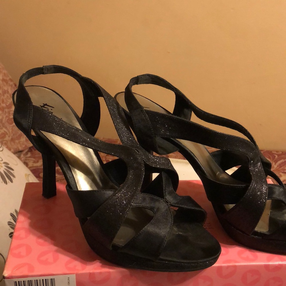 Women’s black heels